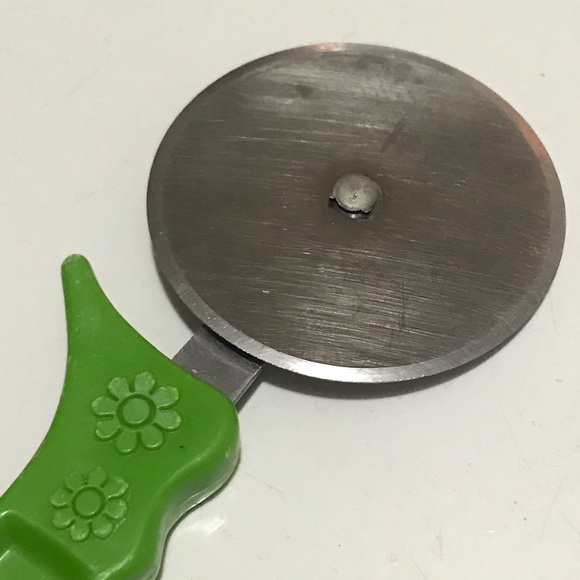 Vintage Travco Pizza Slicer - Picture 4 of 6